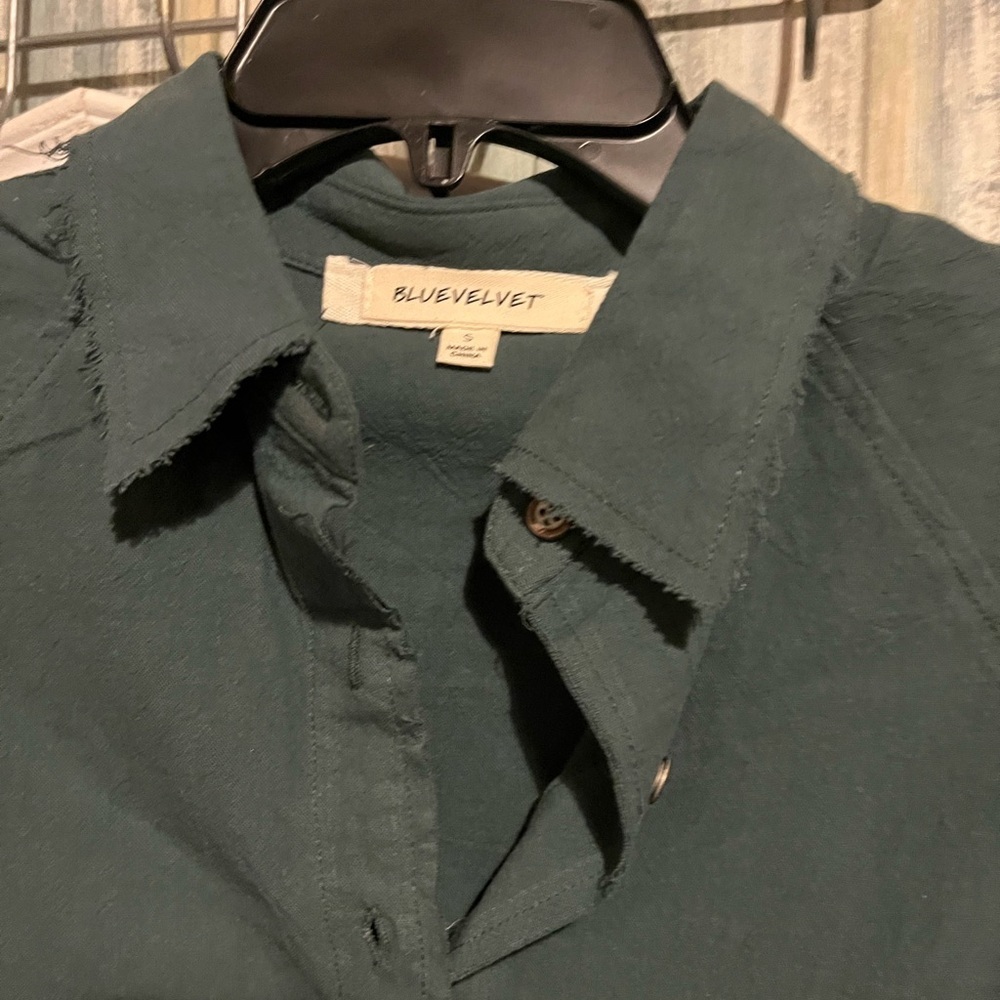BlueVelvet S Button Down Shirt in Green BV002 - Picture 4 of 5